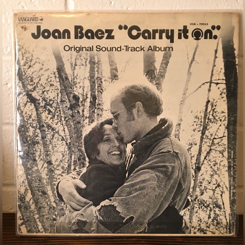 Joan Baez 'Carry It On' Soundtrack Album, featuring Bob Dylan and others 😎🎙🎼 - Picture 3 of 16